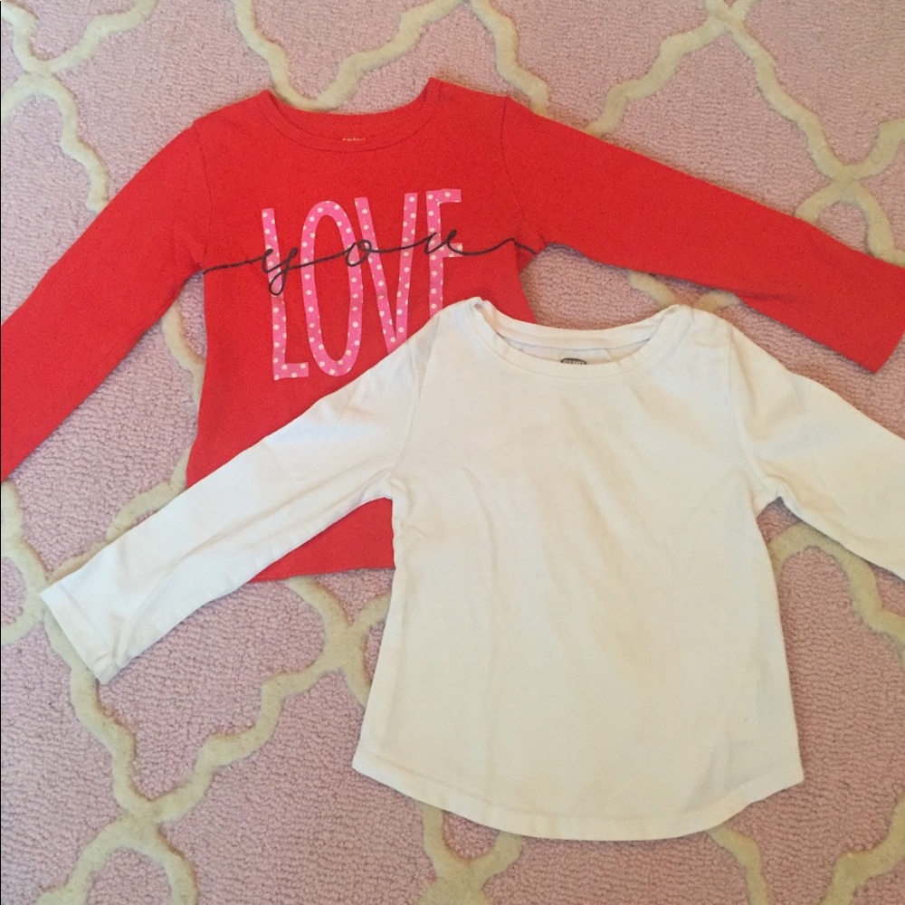2 girls long sleeve tees